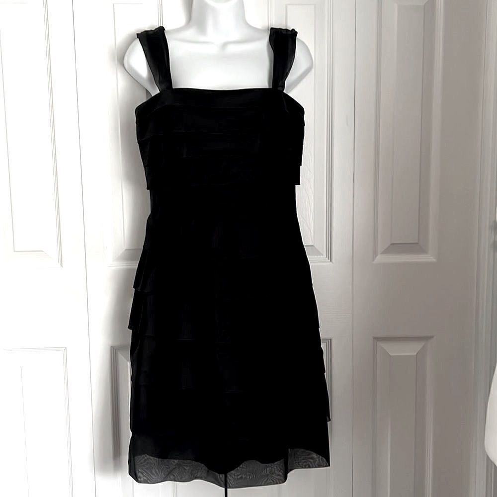 EVAN PICONE 100% SILK BLACK TIERED COCKTAIL DRESS SIZE 4 (fits more 4-6)